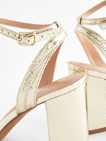 Sandalo con cinturino 'Forever Comfort' di Next in oro