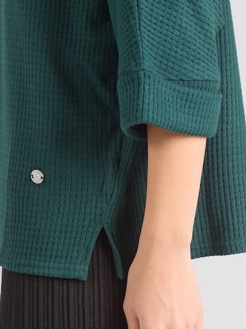 žalia ZABAIONE Marškinėliai 'Pe44tula'