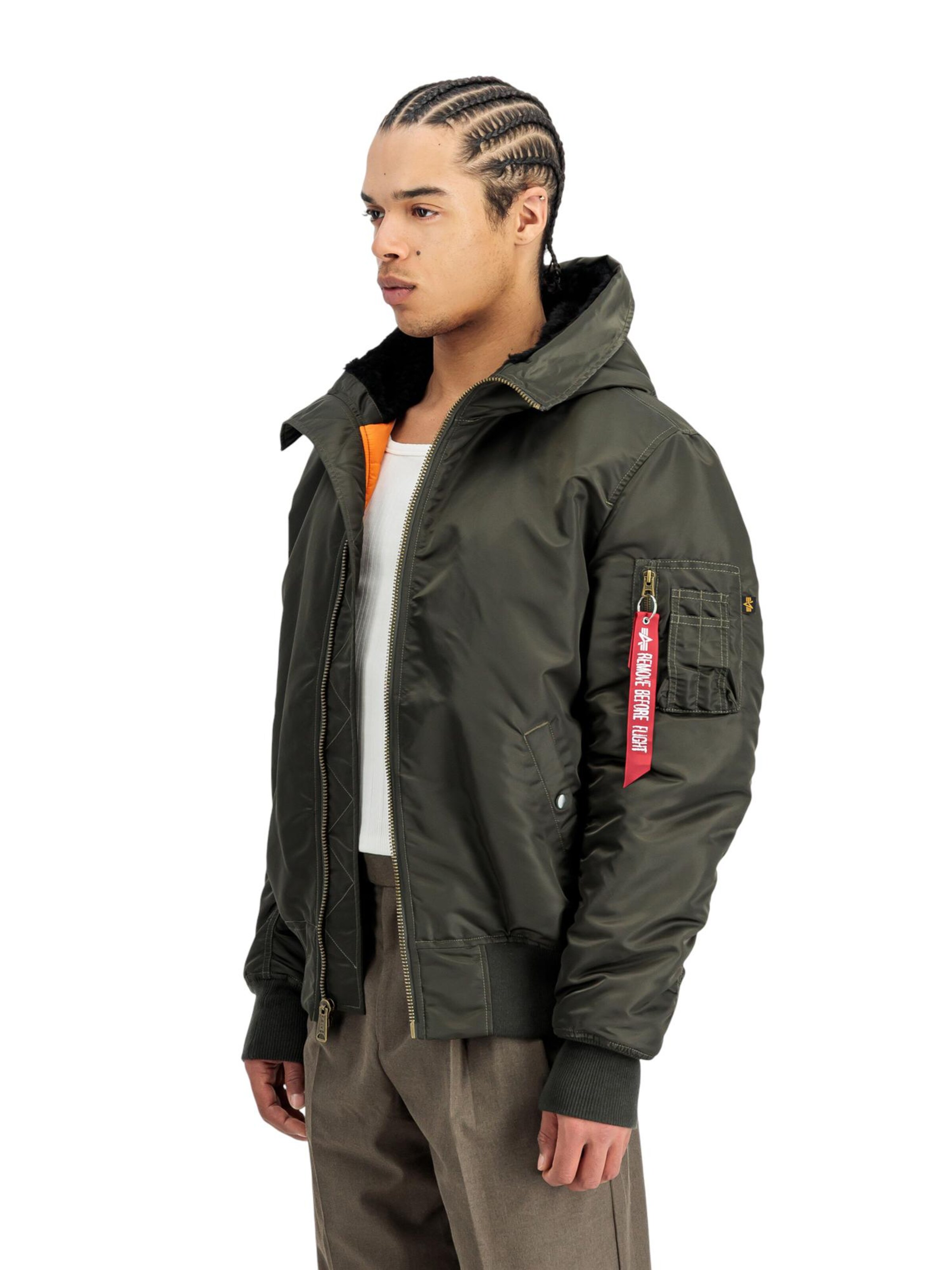 ALPHA INDUSTRIES Winter Jacket 'Ma-1' in Green