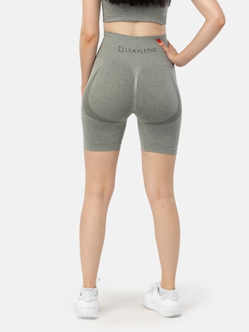 LEAFLETIC - Skinny Leggings 'Leafletic Women’s Shorts' en verde