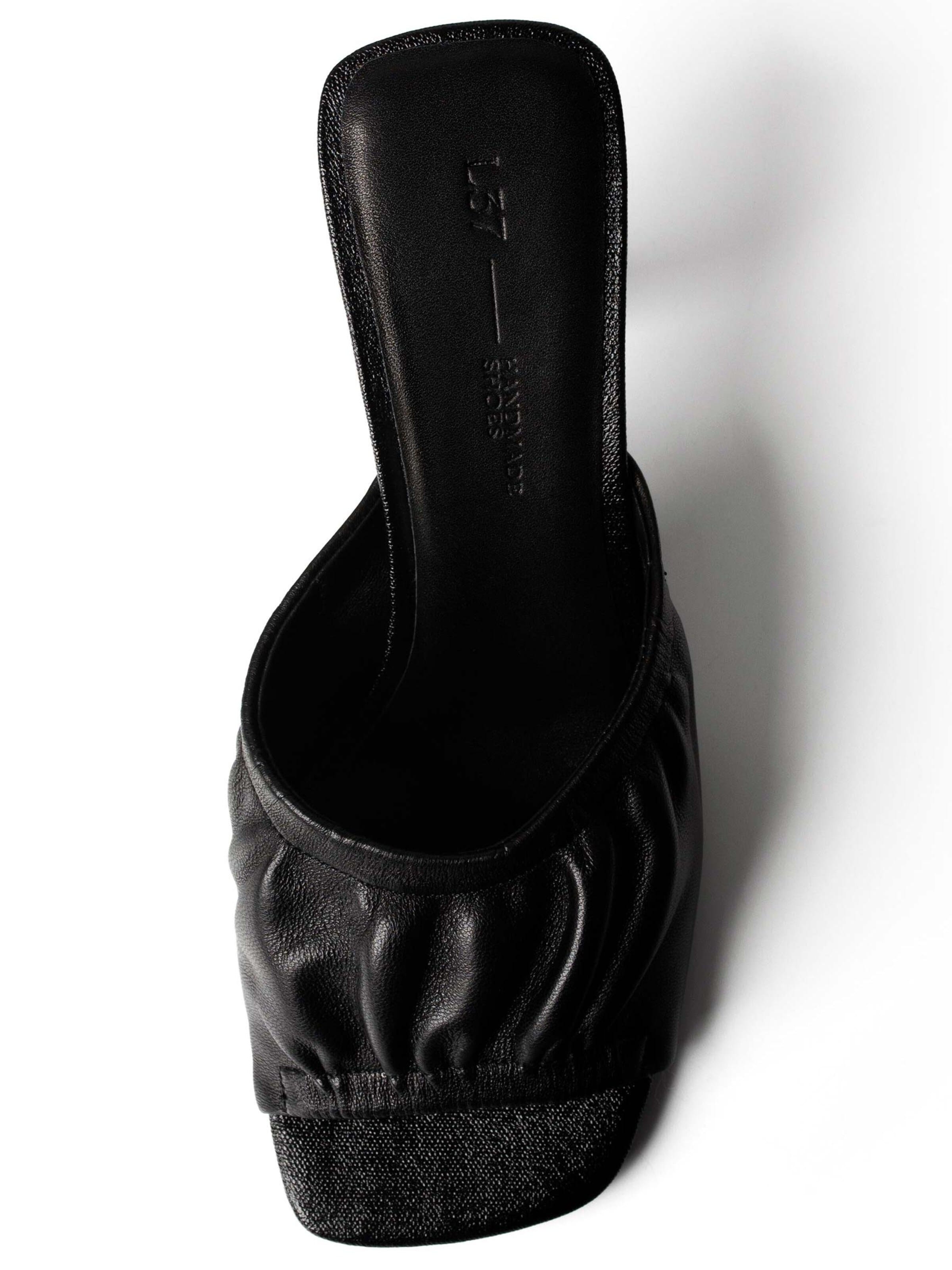L37 HANDMADE SHOESPapuče 'SUNLIGHT BETWEEN OUR HANDS' - crna boja