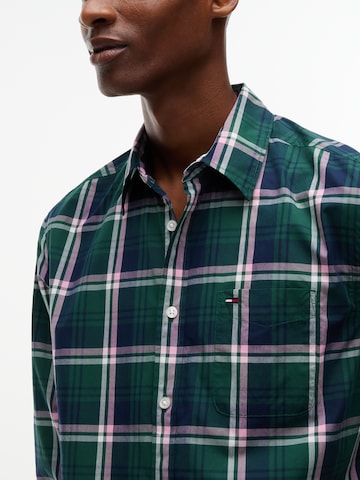 Regular fit Cămașă de la Tommy Jeans pe verde
