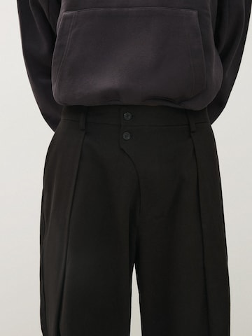 Baggy Pantalon à pince Bershka en noir