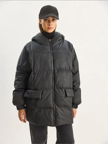 Cappotto invernale di Bianco Lucci in nero