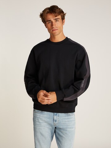 Calvin Klein Jeans Sweatshirt in Schwarz: Vorderseite