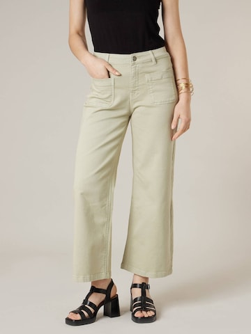 Loosefit Jean 'LILOO' Deeluxe en vert : devant