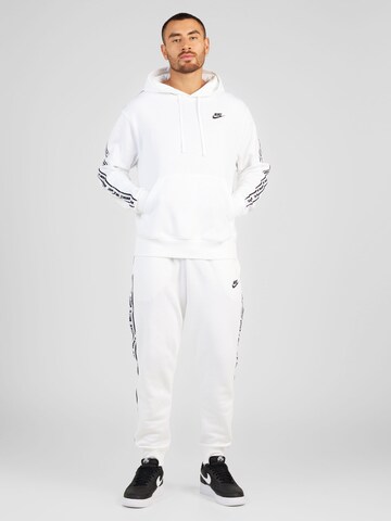 Nike Sportswear Juoksupuku 'CLUB FLEECE' värissä valkoinen