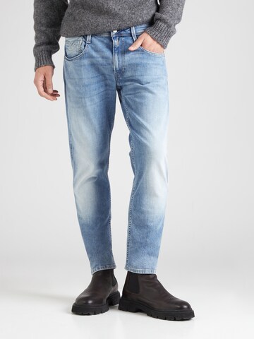 Coupe slim Jean 'Anbass' REPLAY en bleu : devant
