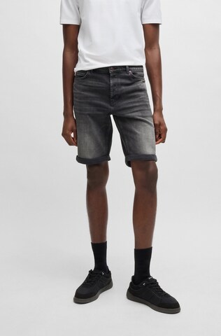 HUGO Tapered Jeans in Black: front