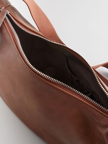 Next Umhängetasche in Braun