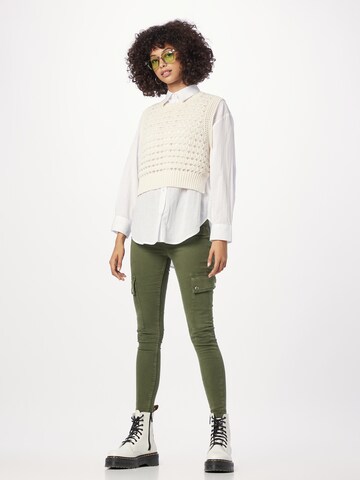 River Island - Skinny Pantalón vaquero cargo 'CHARLOTTE' en verde