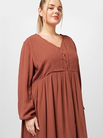 Robe 'Viveka' ABOUT YOU Curvy en marron