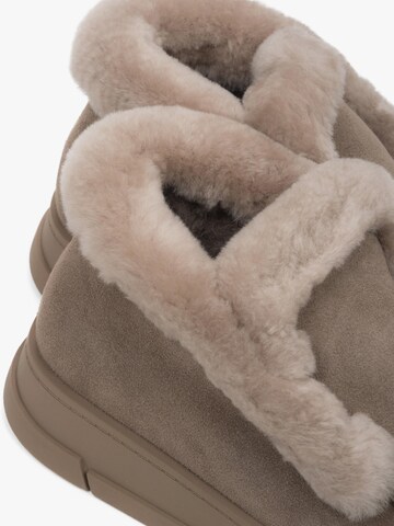 Estro Slipper in Beige