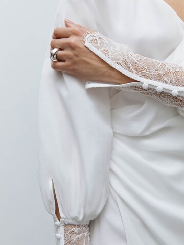 Robe de soirée Fleur by Kaviar Gauche en blanc