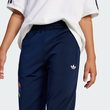 ADIDAS ORIGINALS Regular Broek 'Liberty London Firebird' in Blauw