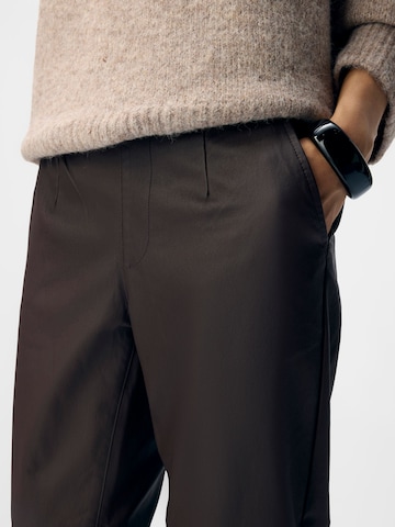 Coupe slim Pantalon à pince 'OBJBelle' OBJECT en marron