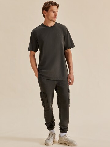 T-Shirt 'Cem' DAN FOX APPAREL en gris