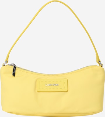 Calvin Klein Axelremsväska i gul: framsida