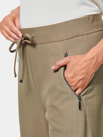 Goldner Slimfit Hose 'MARTHA' in Grün