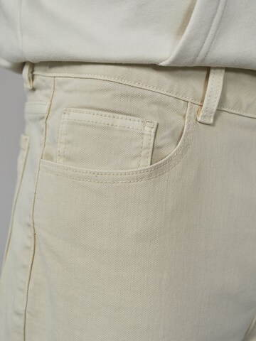 Regular Jean 'Rafael' DAN FOX APPAREL en blanc