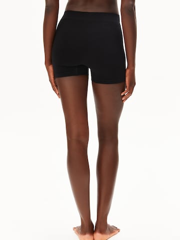 ARMEDANGELS Broekje in Zwart