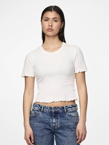 T-shirt 'PCMaddy' PIECES en blanc : devant