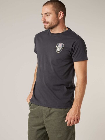 T-Shirt 'DEKARI' Deeluxe en gris : devant