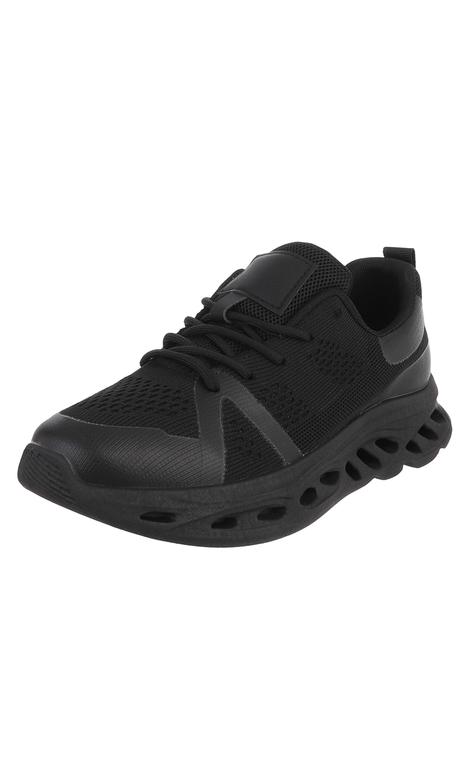 CoolWalk Sneakers in Black: front
