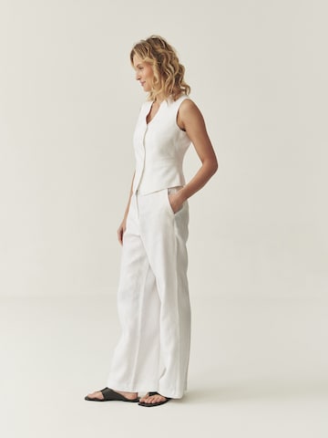 Gilet di TATUUM in bianco