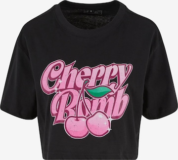 Miss TeeŠiroka majica 'Cherry Bomb' - crna boja: prednji dio