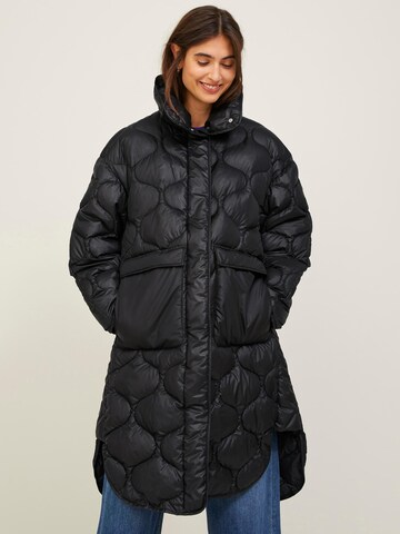 JJXX Between-Seasons Coat in Black: front