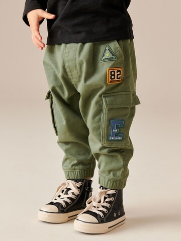 Tapered Pantaloni di Next in verde: frontale