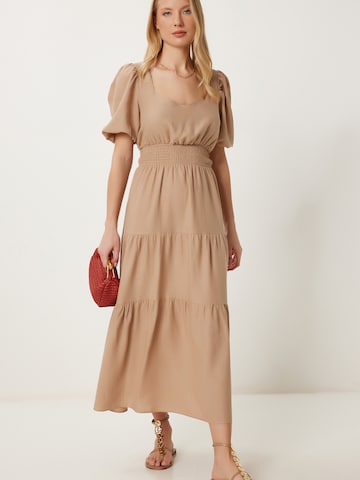 Abito di Happiness İstanbul in beige