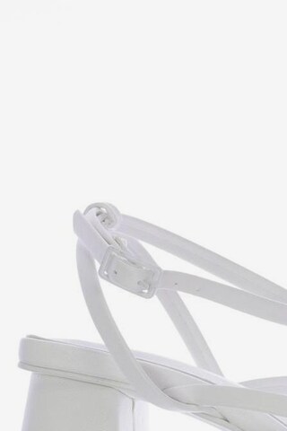 Pull&Bear Sandals & High-Heeled Sandals in 36 in White