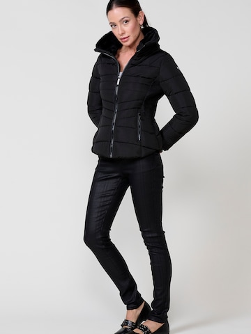 KOROSHI Jacke in Schwarz