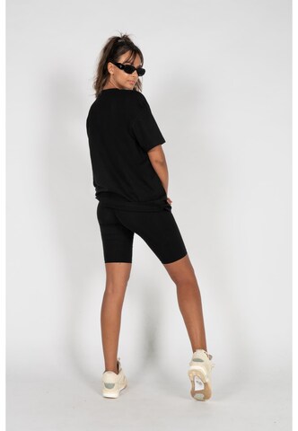 MJ Gonzales T-shirt 'Paisley' i svart