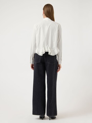 YAS Bluse 'YASANERA' i hvid