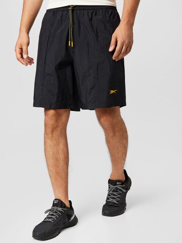 Reebok Regular Workout Pants in Black: front