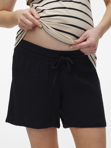 MAMALICIOUS Regular Shorts 'Juana' in Schwarz