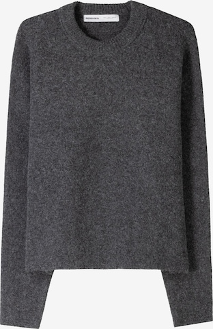 Bershka Svetr – šedá: přední strana
