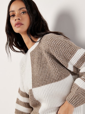 Apricot Sweater in Mixed colors