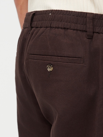 Tapered Pantaloni con pieghe 'ONSLEE' di Only & Sons in marrone