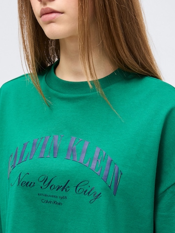 T-shirt 'HERITAGE' Calvin Klein Jeans en vert