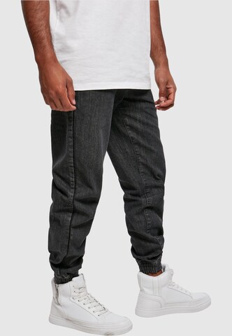 SOUTHPOLE Tapered Jeans in Zwart