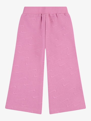 Nike Sportswear Široke hlačnice Hlače 'NEW IMPRESSIONS' | roza barva