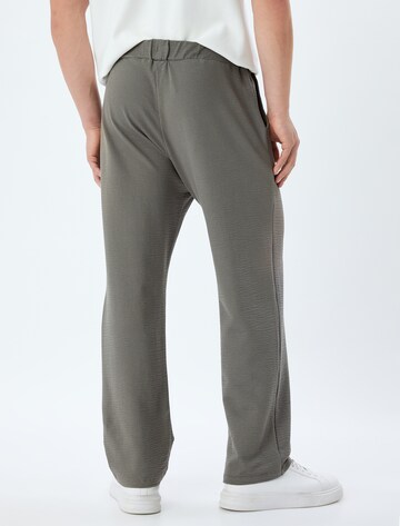 Koton Regular Broek in Grijs