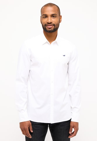 MUSTANG Regular fit Button Up Shirt in White: front