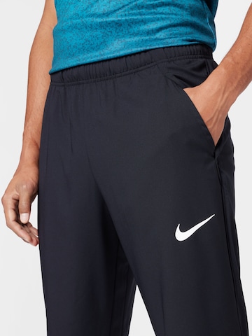 Regular Pantalon de sport 'Team' NIKE en noir