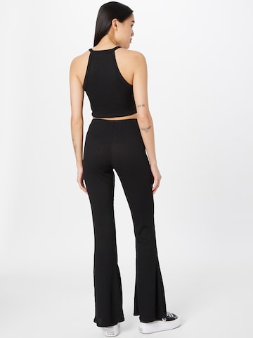 Trening de la Nasty Gal pe negru