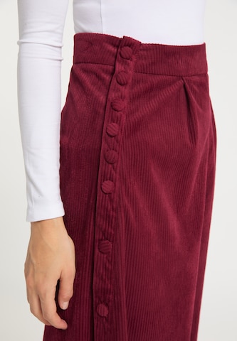 Wide leg Pantaloni di IZIA in rosso